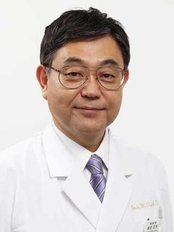 Dr Masamitsu Onda -  at Shinwa Clinic - Ginza