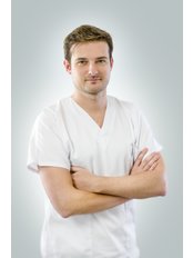Dr Artur Kierach - Aesthetic Medicine Physician at Cheveux Hair Transplant Center