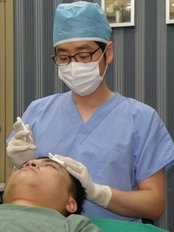Dr Geun Park -  at Centum Mobigs Hair Transplantation
