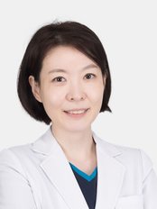 Dr Eun mee Park - Surgeon at Maxwell Hair Clinic