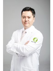 Dr Kim Dai Young - Doctor at Moaman Hair Transplant Clinic
