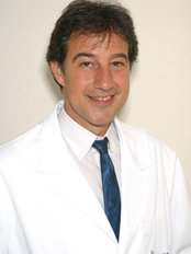 Lluís Berrocal - Doctor at Institut Pelo Vila-Rovira Clinica Transplante de Pelo