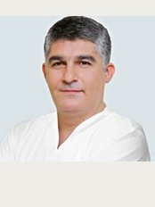 Hair Transplantation - Dr. Hakan Doganay - Lara Anadolu Hospital, Antalya, 