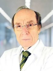 Prof Aytaç Akbaş - Surgeon at oclinic
