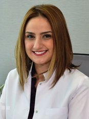 Dr. Nihan Güneş Ersan - Zahnärztin - TRANSES Klinik für Haartransplantationen