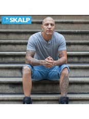 Micro Scalp Pigmentation ( Full Head Alopecia)  - Skalp USA