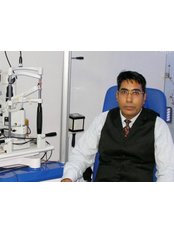 Harpreet Eye & Dental Care Centre & Lasik Centre - Dr Hrpreet Singh eye  surgeon jalandhar 