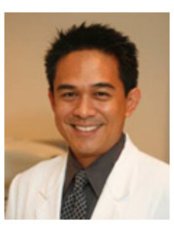 Dr Roderick Feliciano - Principal Surgeon at The Lasik Surgery Clinic Alabang