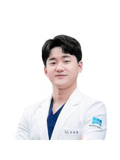 Dr Yong-hyun Kim - Ophthalmologist at B&VIIT Eye Center
