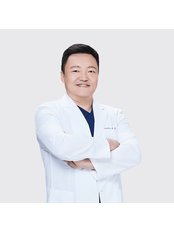 Dr Ik-hee Ryu - Ophthalmologist at B&VIIT Eye Center