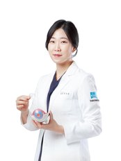 Dr Seung-min Kim - Ophthalmologist at B&VIIT Eye Center