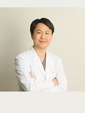 Glory Seoul Eye Clinic - Dr. KIM William