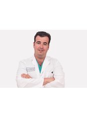 Dr Juan Luis Garcia Madrona - Ophthalmologist at VistaLaser Granada
