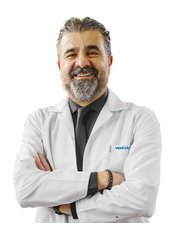 Dr Serdar Marol - Surgeon at Veni Vidi Eye - Bakırköy