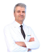 Dr Tamer Fazıl Yıldız - Surgeon at Veni Vidi Eye - Caddebostan