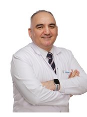 Dr Sezgin Ceylan - Surgeon at Veni Vidi Eye - Caddebostan