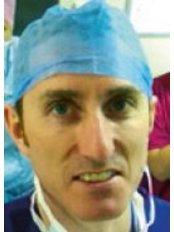 Mr Simon  Woodruff - Surgeon at Optegra Eye Hospital London