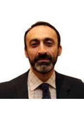 Dr Mohammad Ayoubi - Ophthalmologist at Optimax - Harley Street