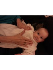 Happy Babies enjoy infant massage - Calm Reflex