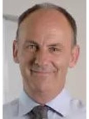 Dr Tim Schneider - Surgeon at Melbourne Orthopedic Group - Brighton