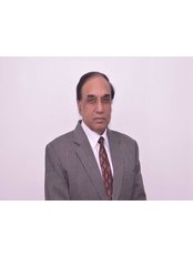 Dr Harish  Gupta - Ophthalmologist at Manav Hospital