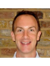 Hugo Isaac - Doctor at Back To Back The Earlsfield Osteopath