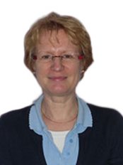 FLEUR KITSELL - Physiotherapist at Winchester Physiotherapy and Sports Injury Clinic