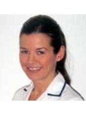 Ms Lisa Jenkins - Physiotherapist at First 4 Physio - Avenues Physiotherapy and Sports Injury Clinic