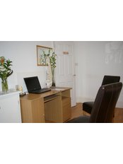 The Avenue Clinic Physiotherapy Practice - 156 - 157 Goddard Avenue  Old Town, Swindon, Wiltshire, SN1 4HX,  0