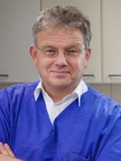 Dr.Dr.Med. Christopher Pytlik - Dental Clinic in Germany