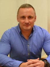 Lenis Sp. z o.o - BOW. MED. ADAM Cichewicz specialist dermatologist-venereologist, a graduate of the University of Medical Sciences. K .Marcinkowskiego in Poznan.
