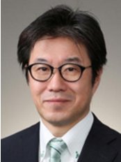 Dr Kure Katsuhiro Robert - Plastic Surgery Clinic in Japan