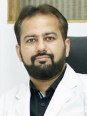 Dr. Avneesh Vij - Dental Clinic in India