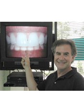 Dr. Bobby Brown and Associates - Dental Clinic in Canada