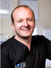 Love the Dentist Mobberley - Dr Greg Paysden - Principal Dentist