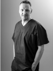 Dr Michael Kernohan - Plastic Surgery Clinic in Australia