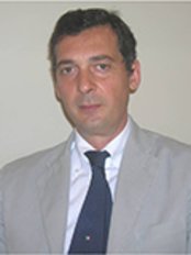 Dr. Carlo Di Gregorio - Plastic Surgery Clinic in Italy