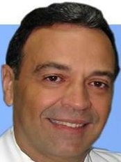 Dr. Luis Edwardo Arjona - Plastic Surgery Clinic in Colombia