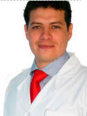 Dr. Mauro Armenta, Cirujano Plástico - Plastic Surgery Clinic in Mexico
