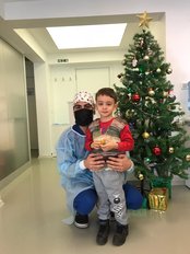Miva Dental - With a brave patient before Christmas