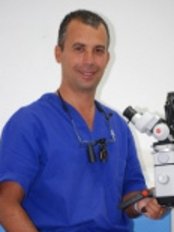 Microscopic dentistry Dr. Maurizio Signorini - Dental Clinic in Italy