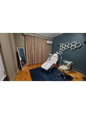 Dr. Fatema Youssef Plastic Surgery Clinic - Examination room