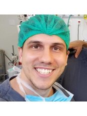 Dr. Marcus Coimbra - Cirurgia Plástica - Plastic Surgery Clinic in Brazil