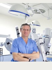 Servicio de Urologia Hospital La Zarzuela - Dr Moncada